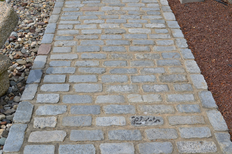 Granite Cobble Walkway