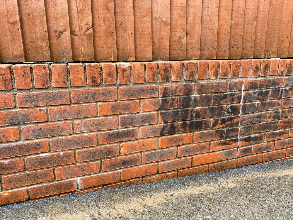 6 Signs Your Brick Masonry Needs Cleaning