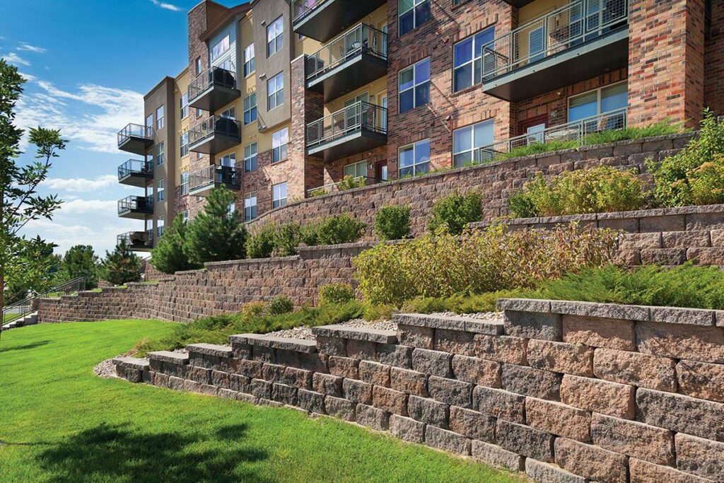 Keystone Retaining Walls: Regal Stone Pro Rockface