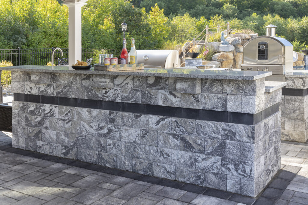 Cambridge: MaytRx Collection 6 Plus Split Face Limestone Quarry Blend